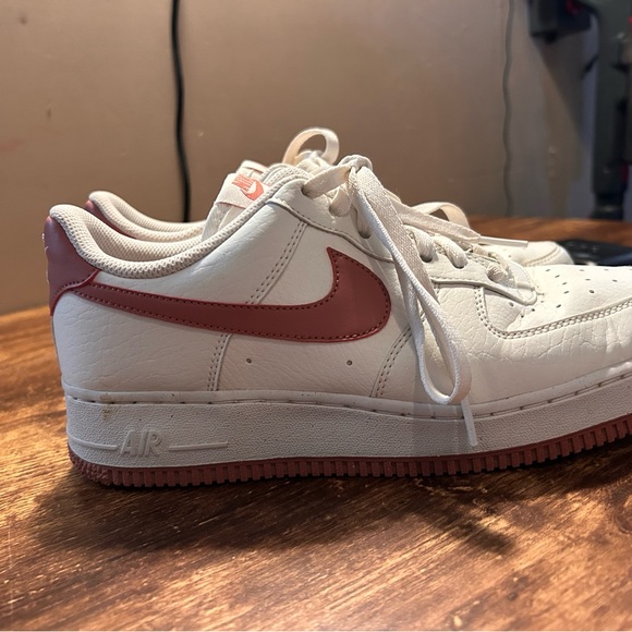 Nike Women's Off-White and Mauve Sneakers Like new - Picture 2 of 11